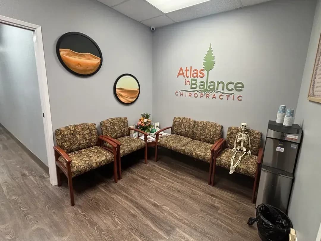 Reception and waiting area at Atlas in Balance Chiropractic in Oceanside for a first tinnitus visit